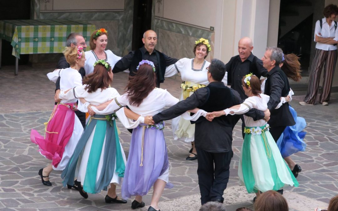 IL PRIMO MAGGIO DANZA COL MONDO lab di danze per la rassegna ISOLA